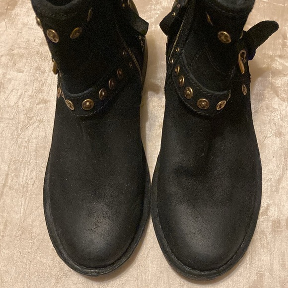 Ugg Fabrizia Studded Moto Boots Black Suede Leather gold rivets - Picture 2 of 7